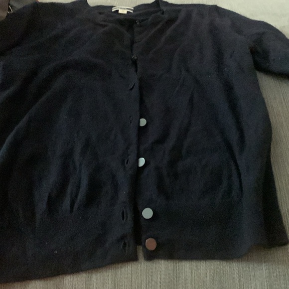 J.Crew 100% Cashmere Button Down Sweater in Black Size Medium Small Hole see pix - Picture 4 of 5